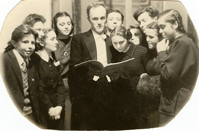 Святослав Рихтер со студентами (Киев, 1949)